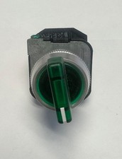 Allen Bradley 800T-16HG2KB6AX, Green 2-Position Illuminated Selector Switch,120V