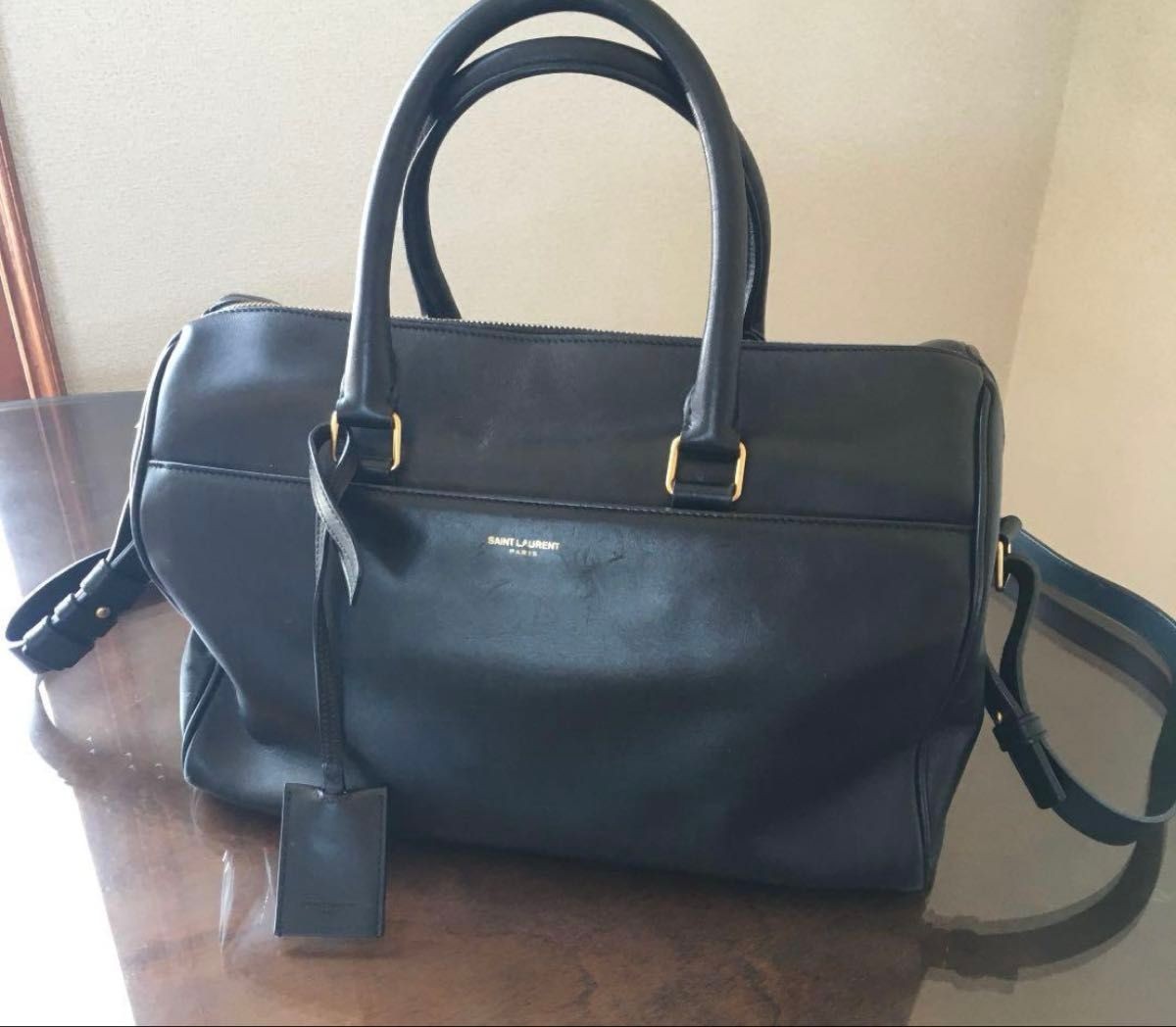 Borsa da viaggio Saint Laurent Paris Duffle 6 in pelle nera design trasporto weekend