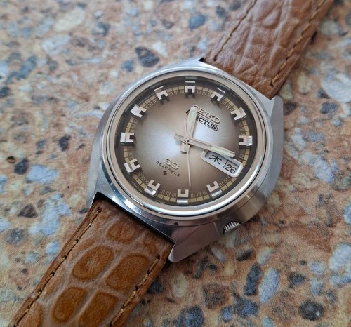 Vintage Seiko 5 Actus SS 25 Jewels Automatic 6106 7580 September 1972 Kanji