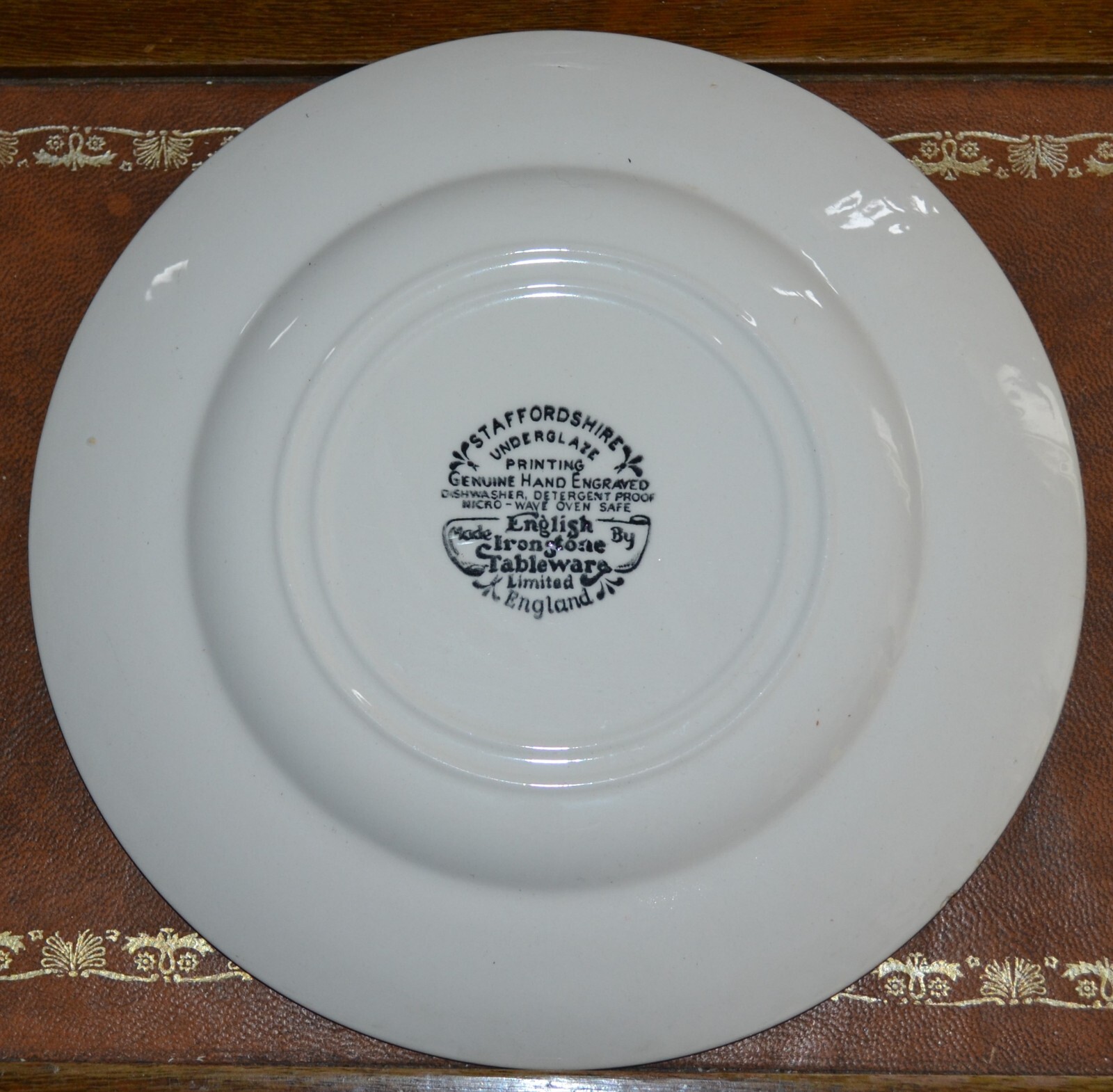 EIT English Ironstone Tableware Old Inns Series Brown Plate 22cm