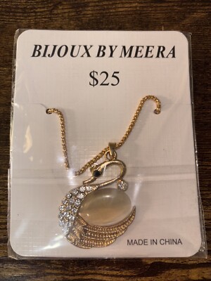 New Bijoux by Meera Goldtone Lrg Swan Pendant Necklace Pearlesque & Clear Stones
