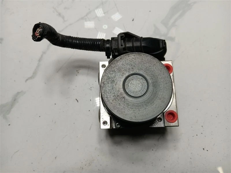 2017-2019 Toyota Highlander Anti Lock Brake Abs Pump Module Assembly OEM - Image 2 of 4