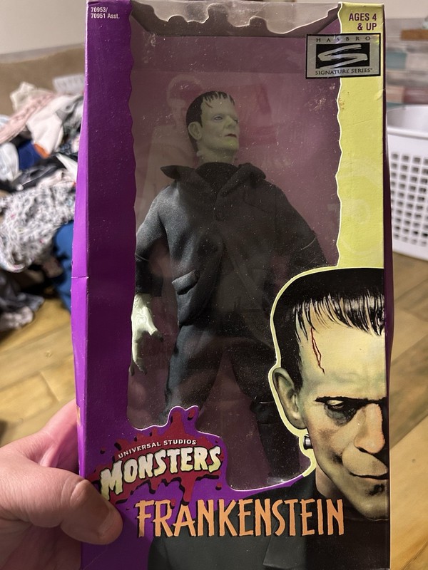 Universal Studios  MONSTERS FRANKENSTEIN  1998 Hasbro 12"  Signature Series NIB