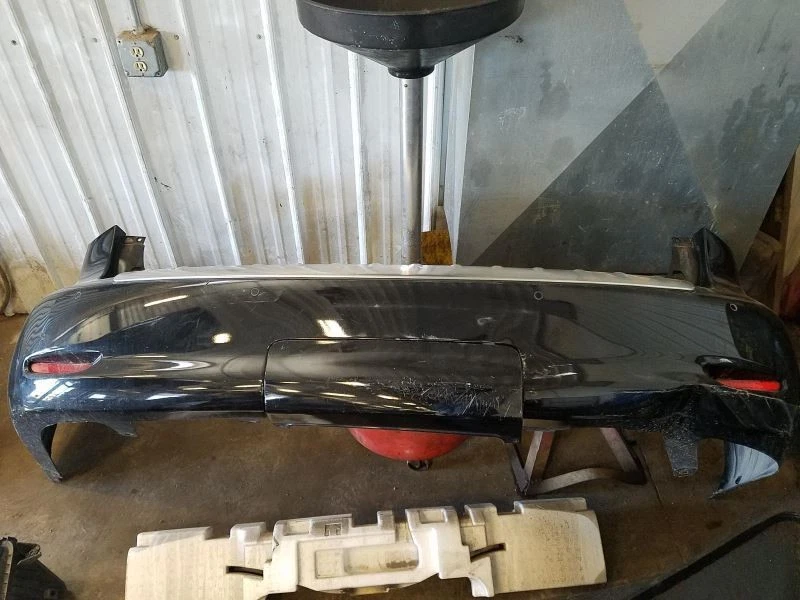 (SOLO RECOGIDA LOCAL) Parachoques trasero compatible con 15-17 INFINITI QX80 1543331 Foto 4 de 4