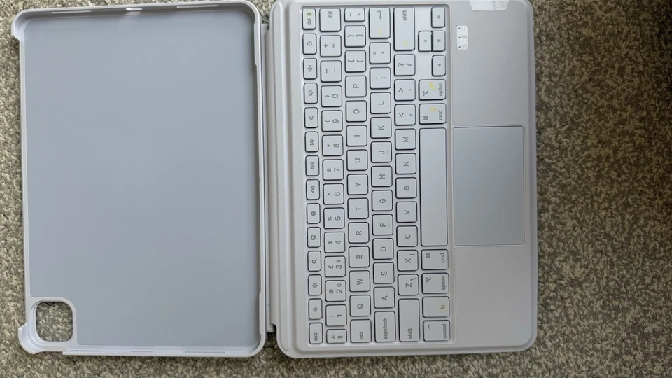 Keyboard Case For IOS 10th Generation 10.9in Tablet RGB And iPad Pro 11 Purple - Image 3 of 4