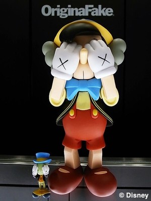   MEDICOMTOY OriginalFake KAWS Pinocchio Jiminy Cricket 2010 Rare New Sealed 88