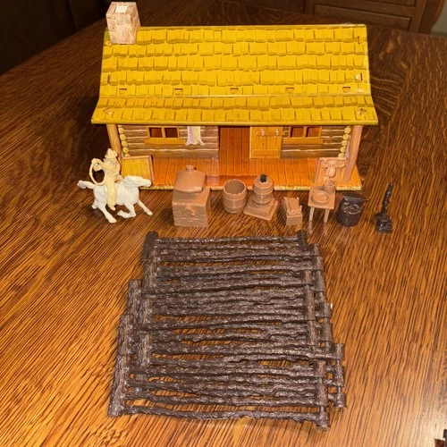 Marx Bar-M-Ranch Tin Litho Log Cabin Bunk House Play Set 1950's -Fence & Misc