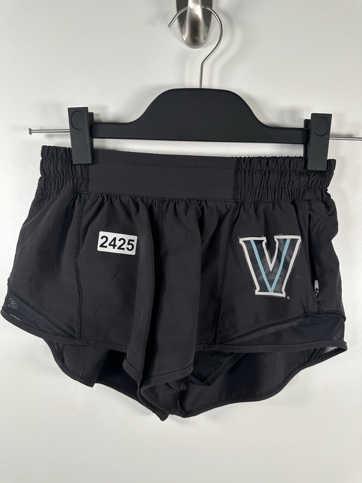 Women’s Lululemon Black Shorts Size 2 Regular Villanova University Workout Yoga