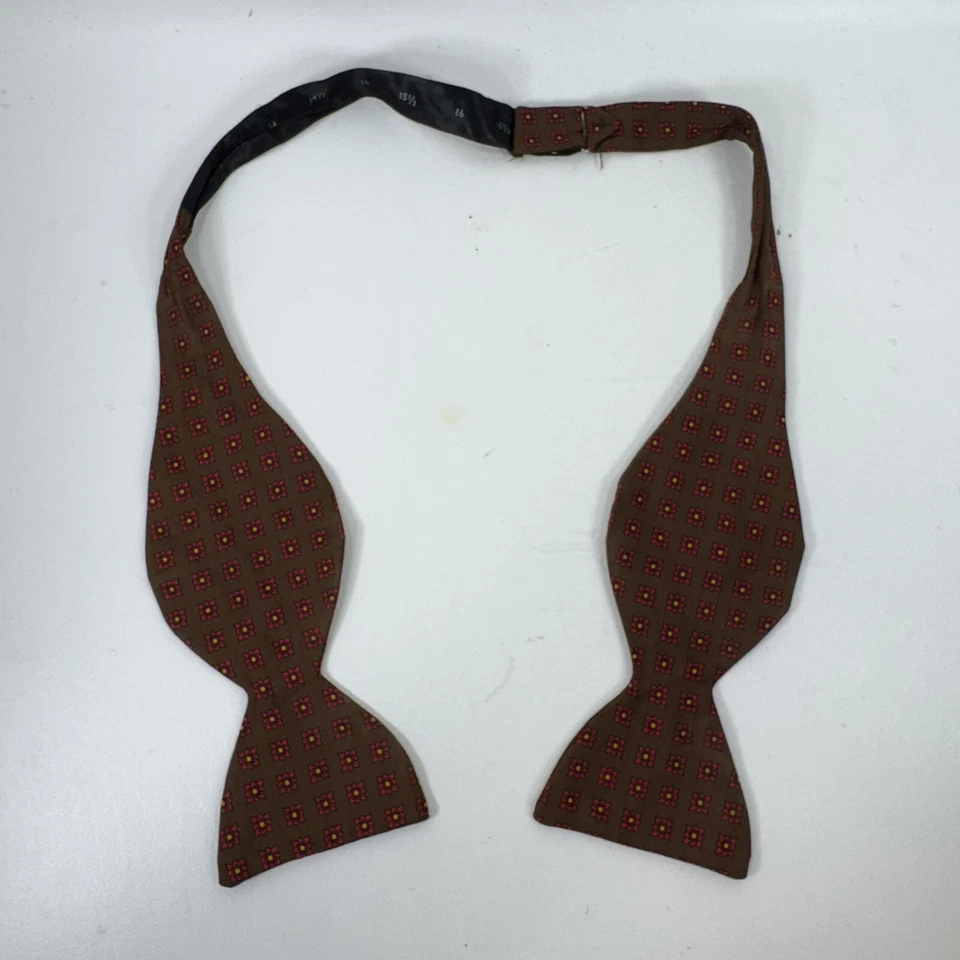 Pajarita de seda con estampado floral rojo y amarillo Rivetz of Boston marrón Foto 2 de 4