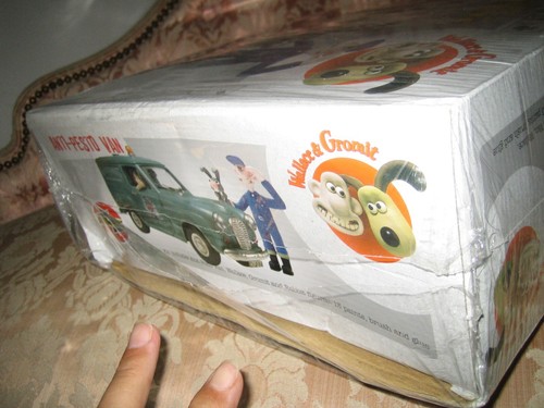 Wallace & Gromit Airfix Curse of the Were Rabbit, Anti-Pesto Van - Still Sealed - Picture 5 of 10