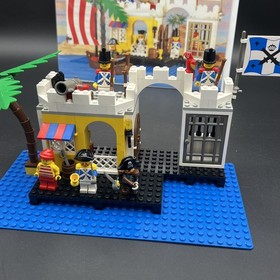 LEGO Pirates: Lagoon Lock-Up (6267) 100% Complete w/ Instructions