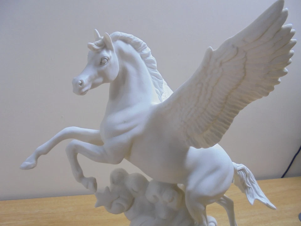 Royal Doulton Pegasus Figurine - Image 4 of 4
