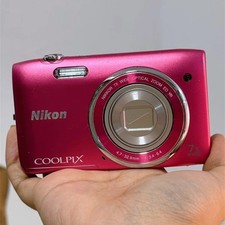 Nikon COOLPIX S3500 Digital Camera 20.0MP 7x Optical Zoom with Accessories s7