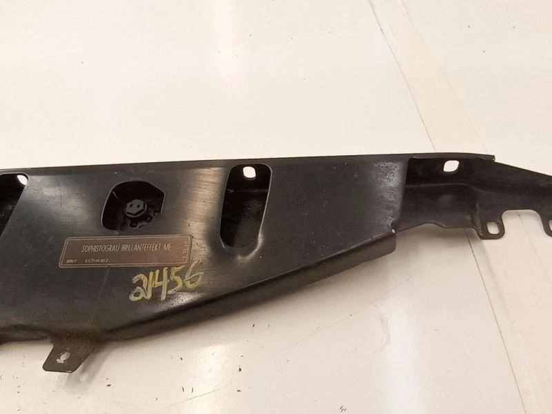 BMW 550i F10 2011 montaje de barra de soporte de núcleo de radiador cubierta OEM 2122615 Foto 3 de 4