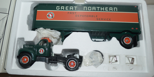 First Gear 1:34 Diecast 1960 Model B-61 Mack Tractor & Trailer- Great Northern - Picture 2 of 7