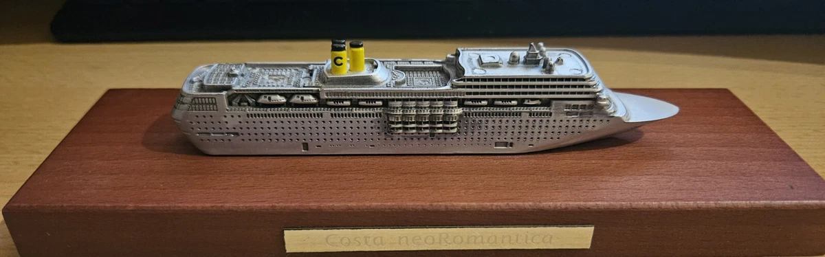 Maquette Bateau Costa Europa – Métal Massif – Échelle 1/1400 – Rare Italie