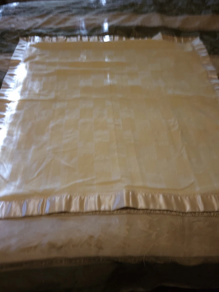 Disney 36x36 Amarillo Winnie The Pooh Cuadros Blanco Franela Trasera Satinado Recortado De Colección Foto 2 de 4