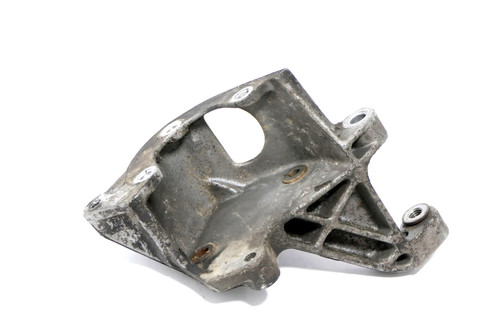 VW Passat 3B Golf 4 Halter Konsole für Klimakompressor Träger 028145523B