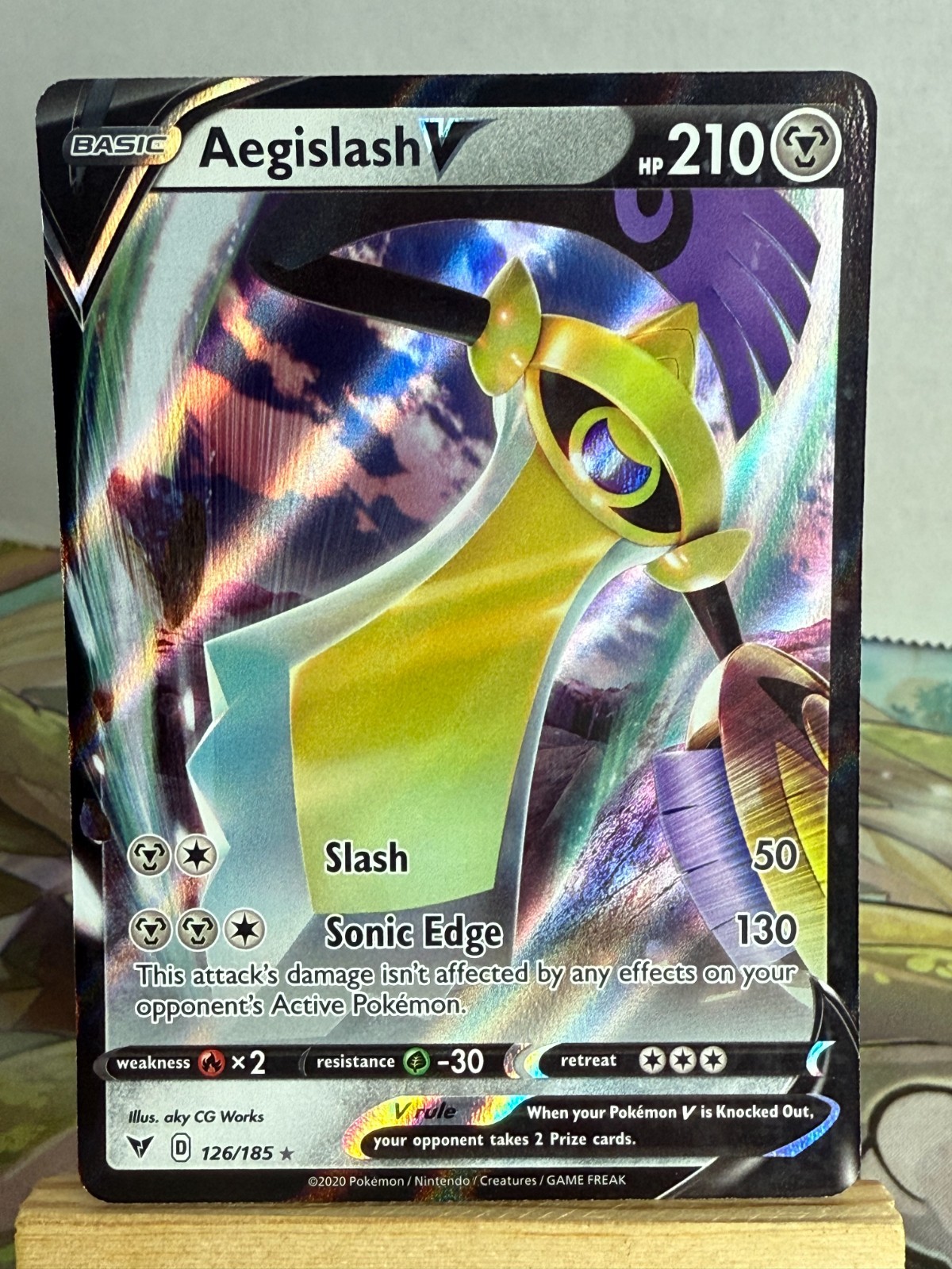 Aegislash V Ultra Rare Foil 2020 Pokémon TCG SWSH Vivid Voltage 126/185 NM