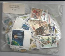 LOTTO - DI 550 FRANCOBOLLI DI MONDIALI TUTTI DIFFERENTI