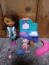 DOC MCSTUFFINS w/ PETS VET CHECKUP CENTER MINI SET PLAYSET - Works Video 