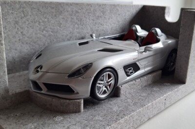 Mercedes-Benz SLR McLaren Stirling Moss 2009 Silver 1:18
