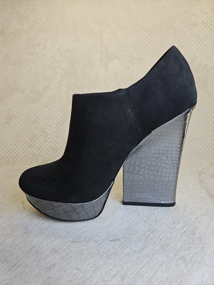 BOUTIQUE 9 Black Elister Booties Suede Platform Silver BlockHeel Sz 9.5 Stunning - Image 2 of 4