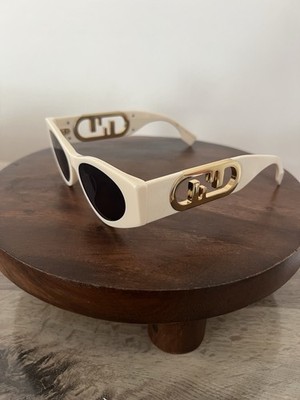 Fendi o clock Fe40049I Sunglasses 25V White Ivory 54-17-145MM