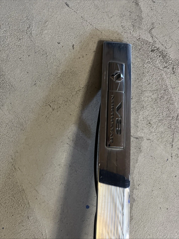 Tapa maletero Cadillac acabado trasero moldura cromada 2006-2011 DTS OEM 15815751 Foto 4 de 4