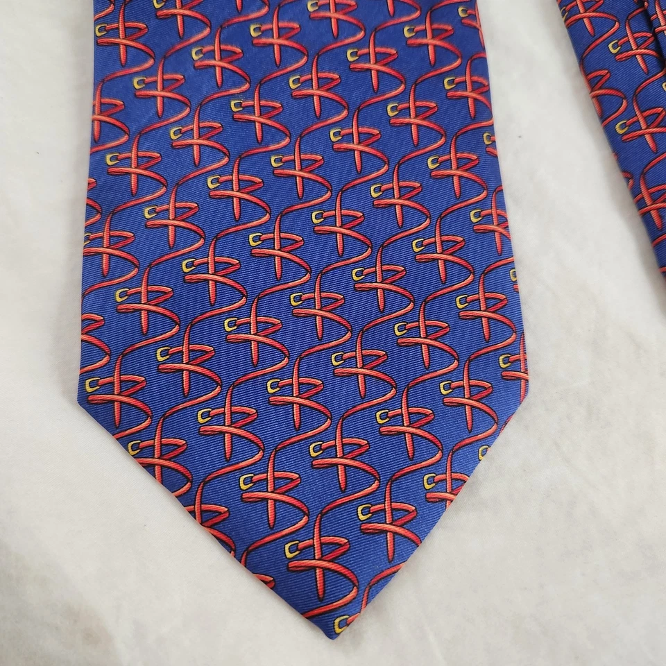 Corbata de seda BALLY con monograma y estampado de cinturón Italia W:3,75" usada en excelente estado azul/rojo Foto 2 de 4