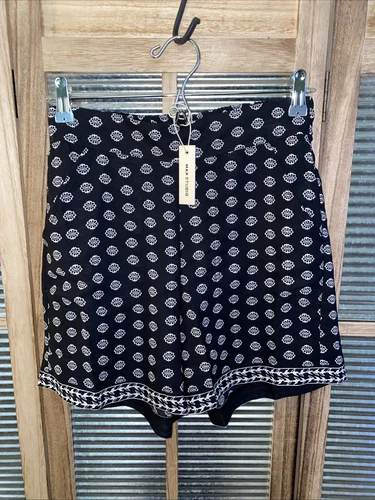 Max Studio Shorts Womens Size XS Black Cream Pockets Crepe Pocket NWT