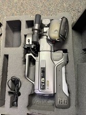 SONY DIGITAL ZOOM DSR-200A CAMCORDER VF921 WITH CUSTOM FOAM PACKAGING