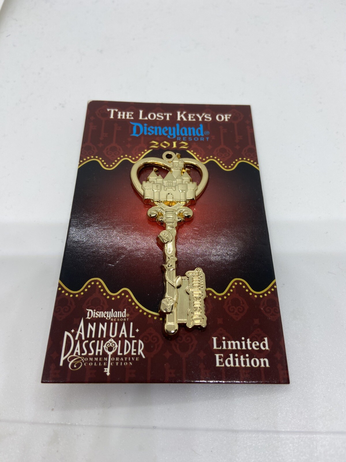 Disneyland Lost Keys Sleeping Beauty Castle Pin LE3000 2012 on Card