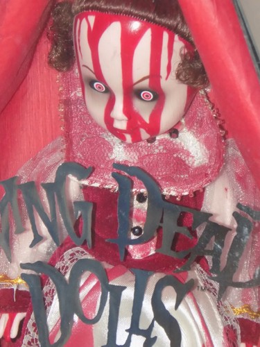 Living Dead Dolls Mezco Series 15 Countess Bathory Factory Sealed - Picture 3 of 6