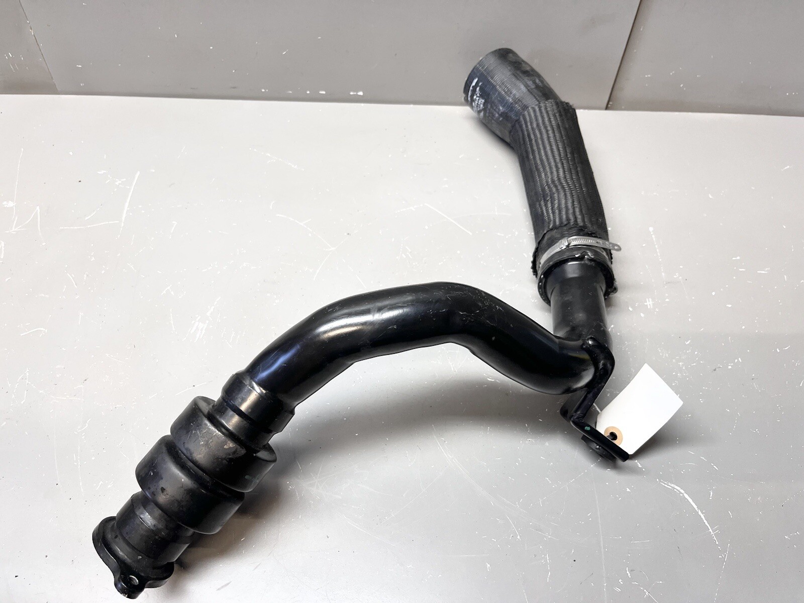 ⭐️2014 - 2019 MASERATI GHIBLI 3.0L LEFT TURBO TO INTERCOOLER HOSE 670001352