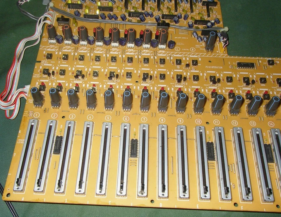 Akai DPS16 FADER BOARD PC OPERATION L3055A502A Test Completed Working - Image 2 of 4