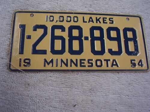1954 Minnesota pequeña etiqueta de cereal placa de licencia   - Imagen 1 de 1