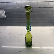 RARE Rainbow Glass Duotone 15&rdquo; Green Decanter w/ Stopper Blue Spiral Coil D320