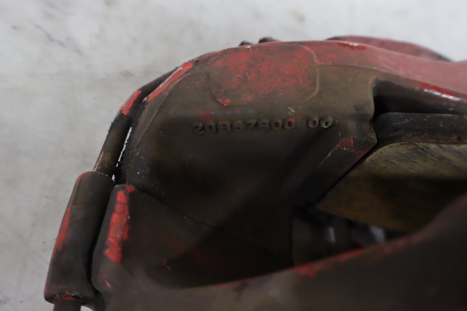 Maserati Ghibli 2014-2024 Rear Right Brembo brake caliper with pads Red
