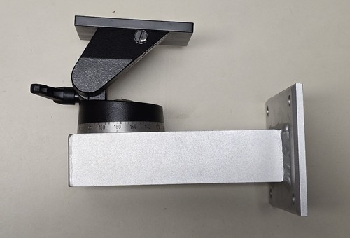 Wandhalterung aus Alu mit Feinjustierung für LED Scheinwerfer/Kameras oder ...