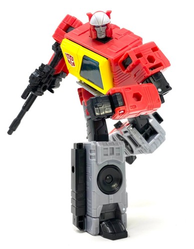 Transformers Legacy War for Cybertron BLASTER w Eject New Misb generations - Picture 7 of 7