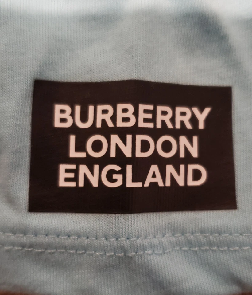 Camisa de bebé Burberry London azul. Soy León. 12 Mo. Nuevo con etiquetas. Foto 3 de 4