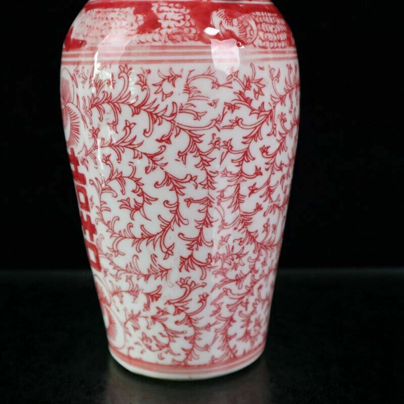 Old Chinese Blue and white porcelain Double happiness pattern vase red