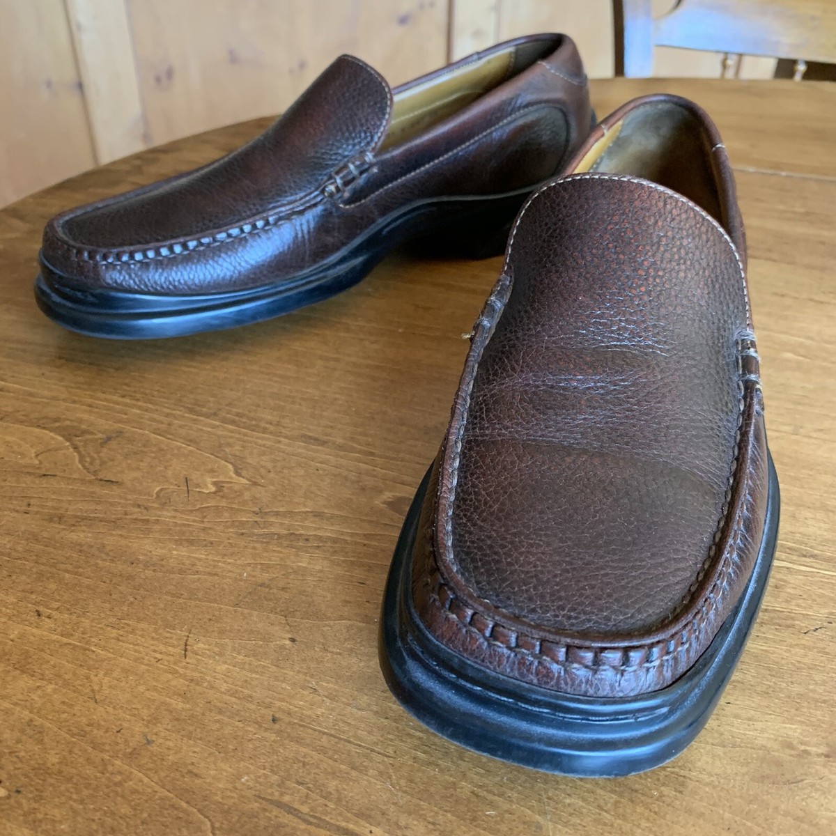 Mens Cole Haan Brown Pebble Grain Loafers - Air Soles Size 9  display picture 1