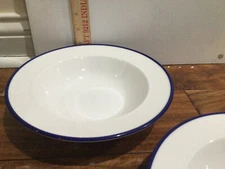 ONE Fitz & Floyd Everyday White Bistro Blue rim 9''X2'' soup pasta bowl