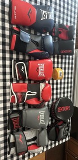 Boxing Gloves Training gloves and mitt Hand Wrap Set