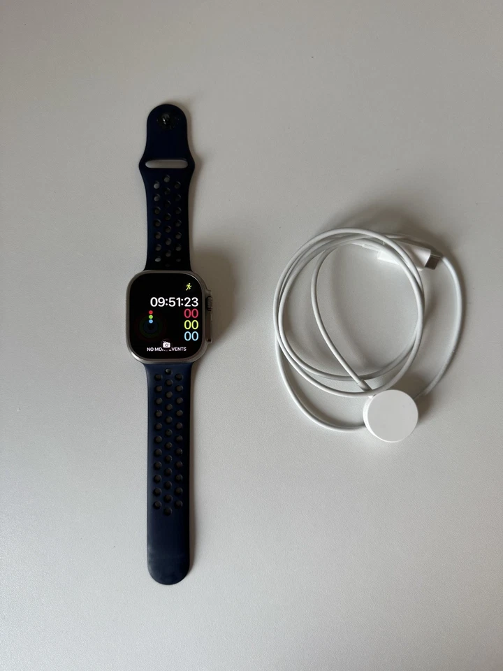 Apple Watch Ultra, photo 1 of 5