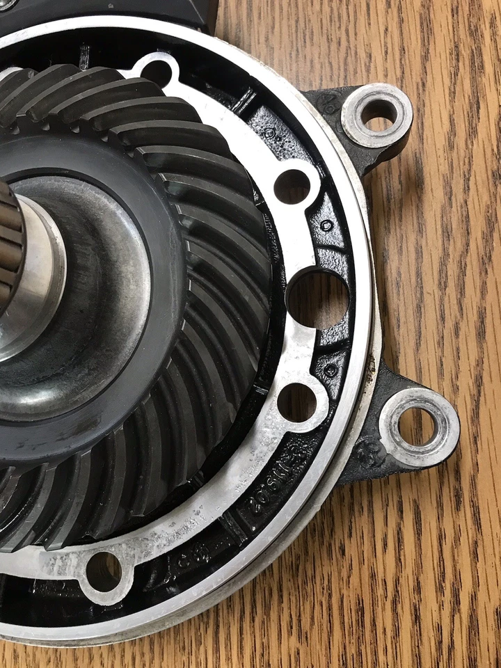 BMW R1150GS ADVENTURE 2002-2005 Crowngear e peça de carcaça # 33112330020 - Imagem 3 de 4