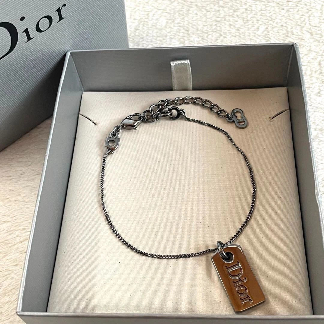 Bracelet Christian Dior chaîne argent plaque logo bijou sans boite du Japon