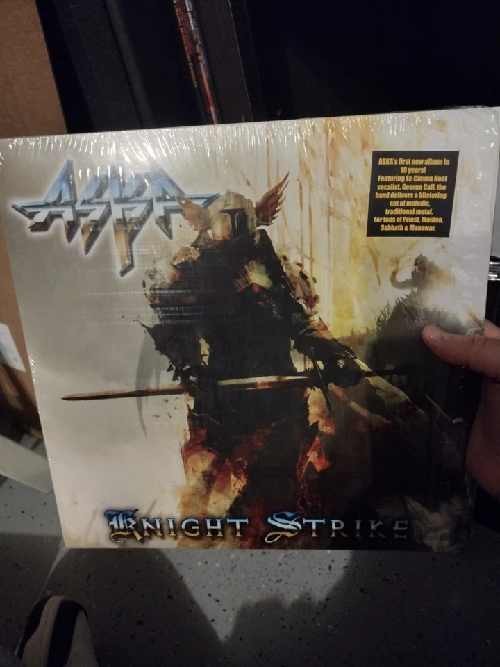 ASKA "Knight Strike" vinyl 2 lp album  New 2024 -  Priest, Manowar, Maiden, KISS - Image 3 of 4